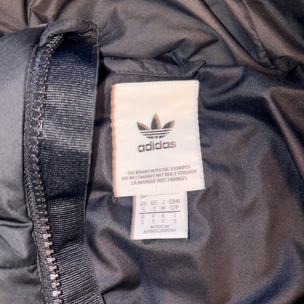 Adidas Originals  Men's Dark Gray Hooded Puffer Jacket - Picture 7 of 7